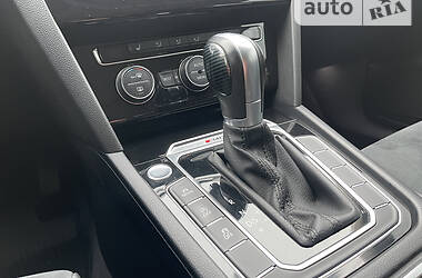 Седан Volkswagen Passat 2016 в 
