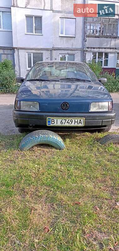 Седан Volkswagen Passat 1991 в Полтаве