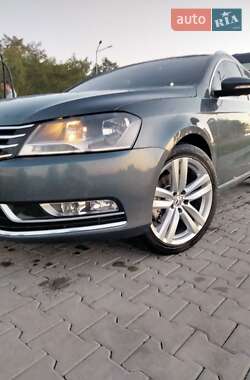 Універсал Volkswagen Passat 2012 в Тернополі