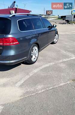 Універсал Volkswagen Passat 2012 в 