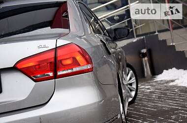 Седан Volkswagen Passat 2012 в Киеве