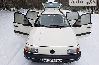 Универсал Volkswagen Passat 1993 в Хорошеве