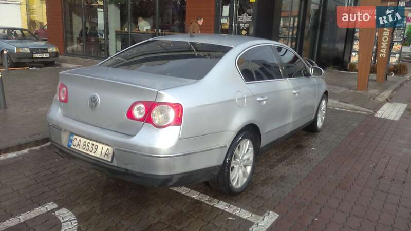 Седан Volkswagen Passat 2006 в Смеле
