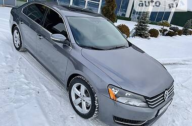 Седан Volkswagen Passat 2012 в Киеве