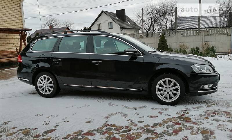 Універсал Volkswagen Passat 2012 в Луцьку