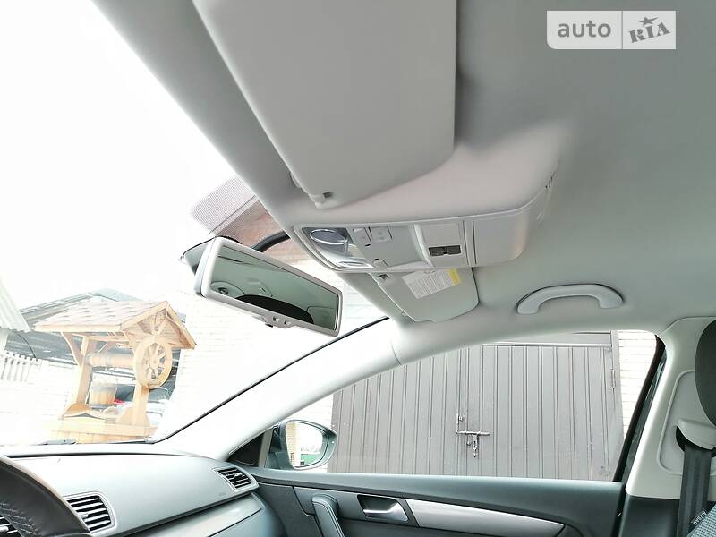 Універсал Volkswagen Passat 2012 в Луцьку