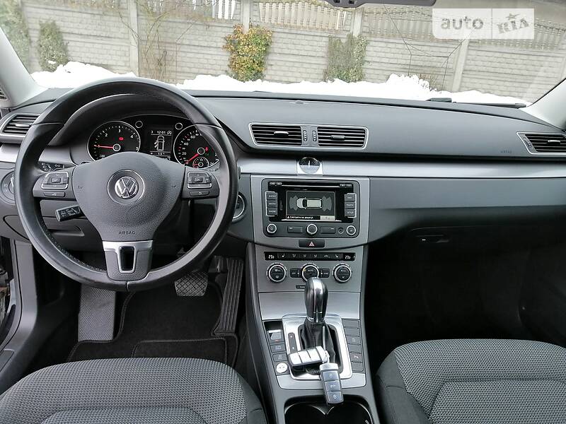 Універсал Volkswagen Passat 2012 в Луцьку