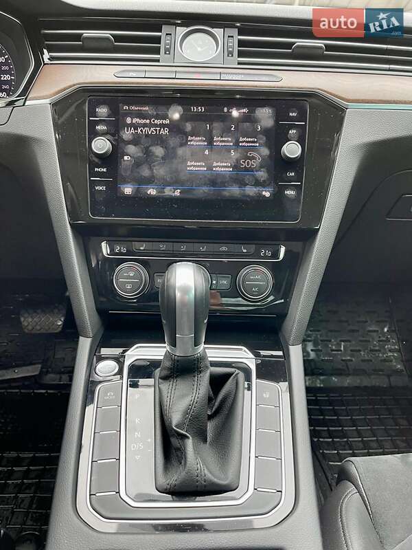 Седан Volkswagen Passat 2018 в Києві