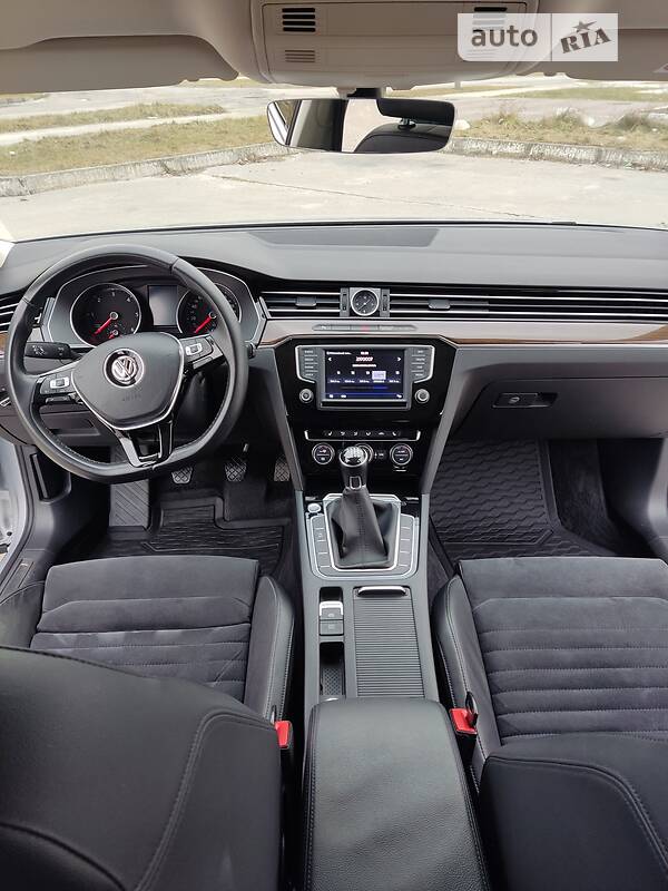 Універсал Volkswagen Passat 2017 в Вараші фото 15 Універсал Volkswagen Passat 2017 в Вараші