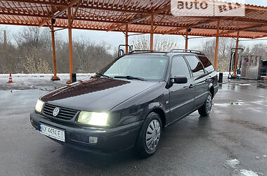 Универсал Volkswagen Passat 1995 в Харькове