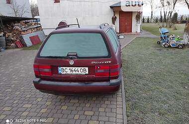 Универсал Volkswagen Passat 1996 в Городке