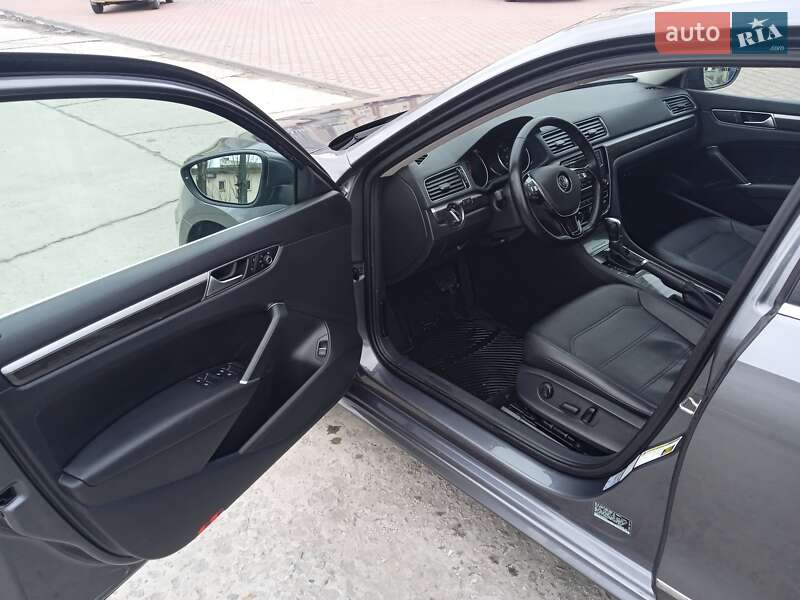 Седан Volkswagen Passat 2015 в Киеве