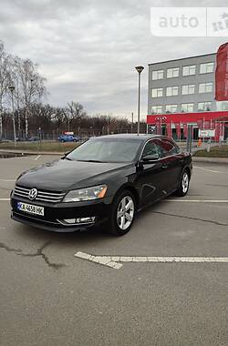 Седан Volkswagen Passat 2012 в Киеве