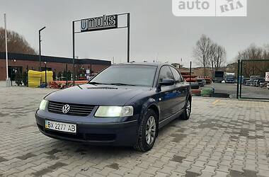 Седан Volkswagen Passat 1997 в Хмельницькому