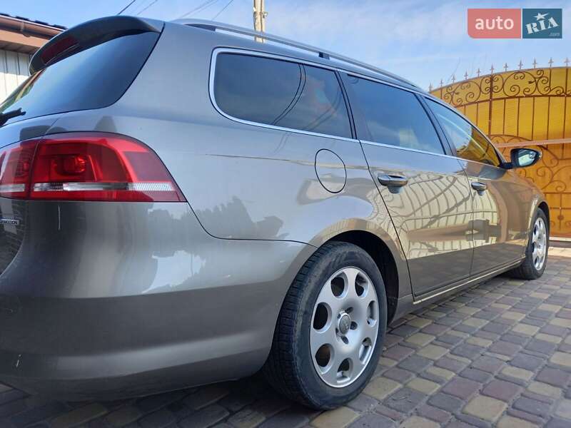 Универсал Volkswagen Passat 2012 в Киеве фото 3 Универсал Volkswagen Passat 2012 в Киеве