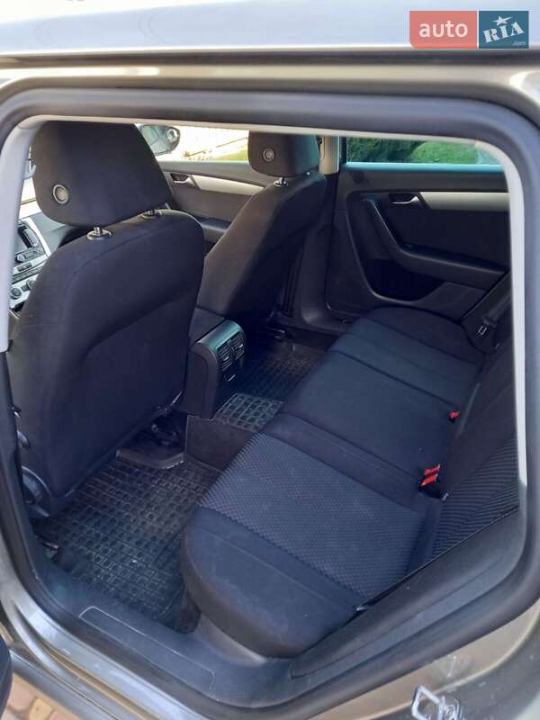 Универсал Volkswagen Passat 2012 в Киеве фото 18 Универсал Volkswagen Passat 2012 в Киеве