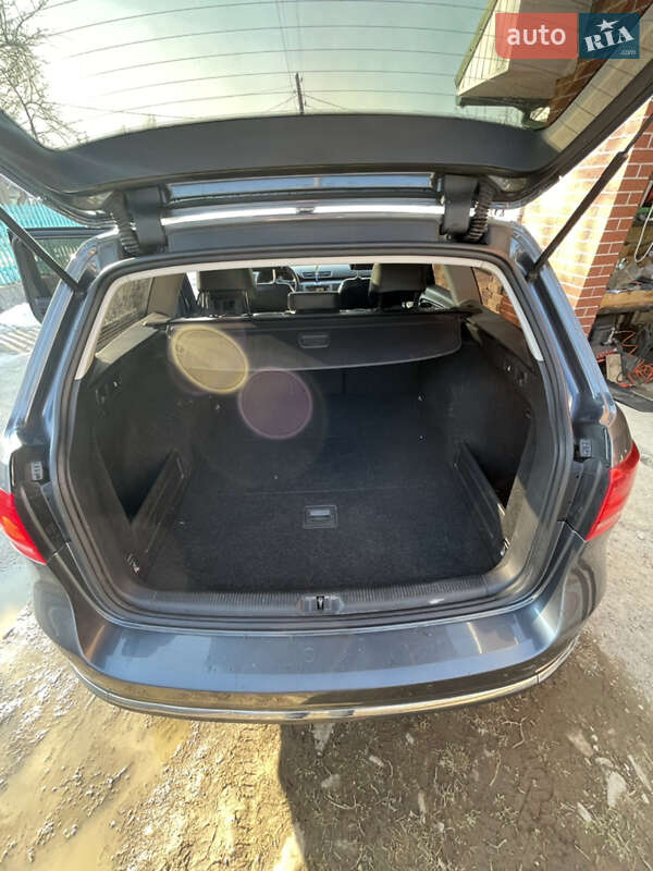 Универсал Volkswagen Passat 2013 в Богородчанах