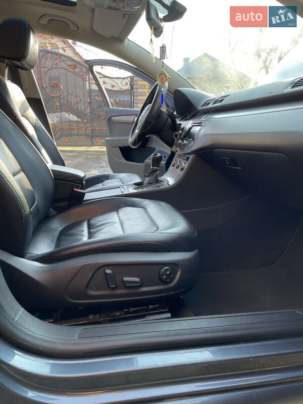 Универсал Volkswagen Passat 2013 в Богородчанах