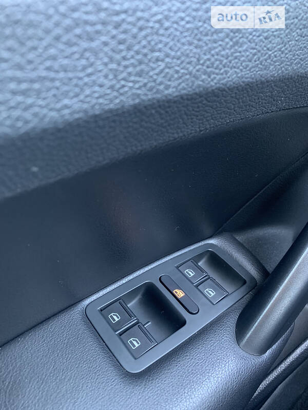 Седан Volkswagen Passat 2015 в Хмельницком