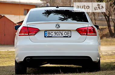 Седан Volkswagen Passat 2012 в Самборе