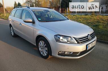 Універсал Volkswagen Passat 2013 в Львові