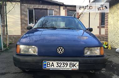 Универсал Volkswagen Passat 1989 в Гайвороне