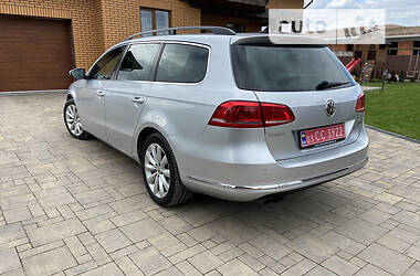 Універсал Volkswagen Passat 2012 в Луцьку