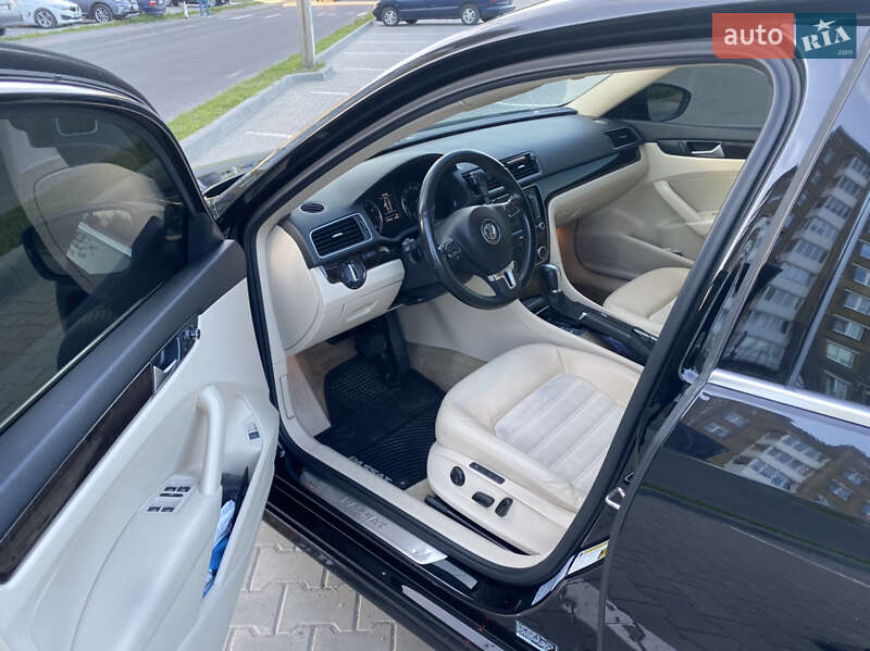 Седан Volkswagen Passat 2015 в Луцке