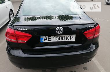 Седан Volkswagen Passat 2012 в Кривом Роге