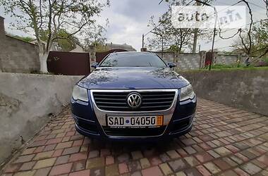 Универсал Volkswagen Passat 2008 в Ровно