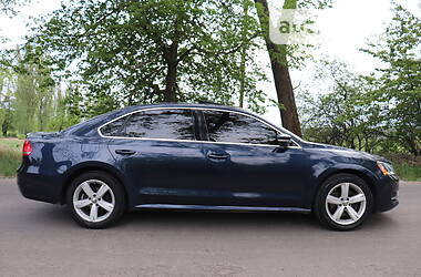 Седан Volkswagen Passat 2012 в Виннице