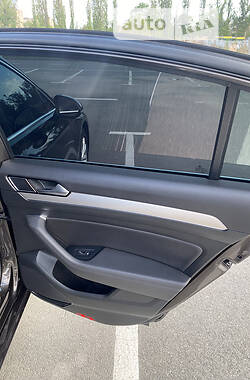 Седан Volkswagen Passat 2017 в 