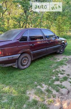 Седан Volkswagen Passat 1993 в 
