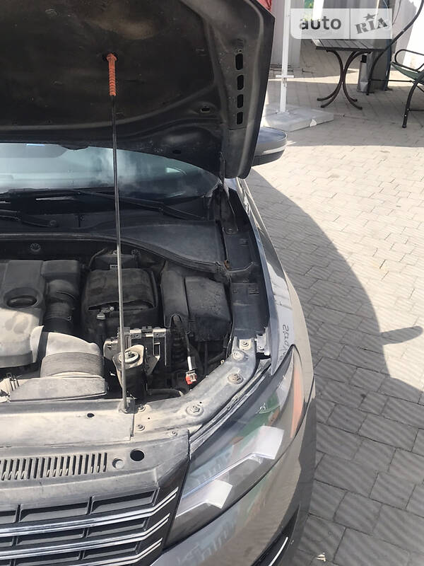 Седан Volkswagen Passat 2013 в Тернополе