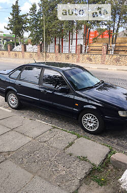 Седан Volkswagen Passat 1995 в Теребовле