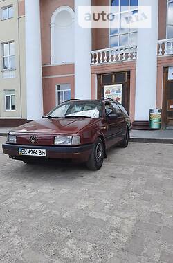 Универсал Volkswagen Passat 1992 в Ровно