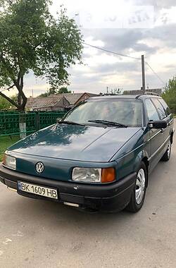 Универсал Volkswagen Passat 1991 в Горохове