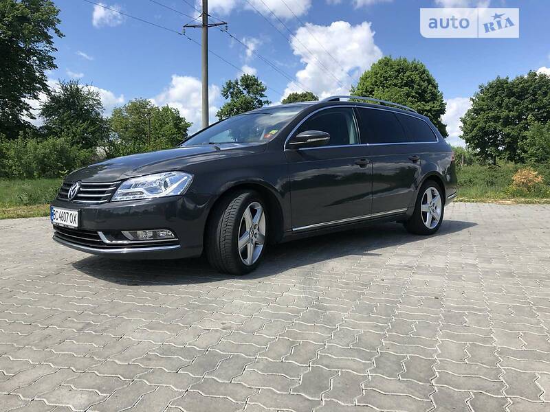 Универсал Volkswagen Passat 2012 в Стрые