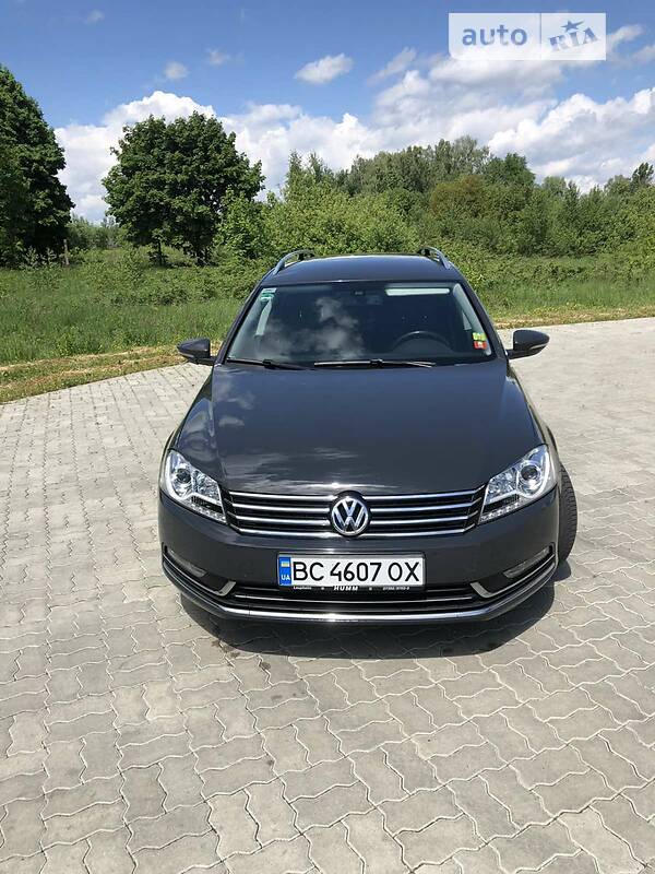 Универсал Volkswagen Passat 2012 в Стрые