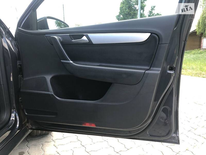 Универсал Volkswagen Passat 2012 в Стрые