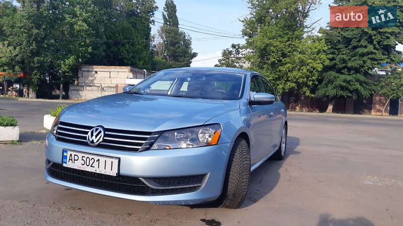 Седан Volkswagen Passat 2013 в Одессе