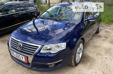 Седан Volkswagen Passat 2005 в Чернигове