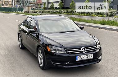 Седан Volkswagen Passat 2012 в Києві