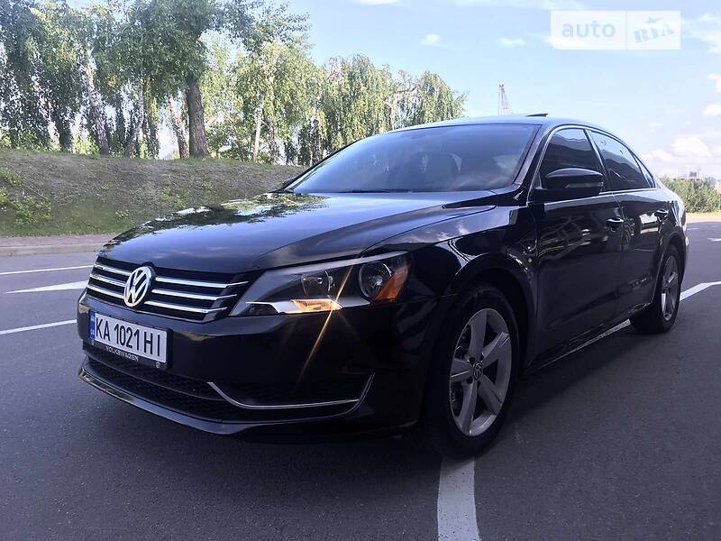 Седан Volkswagen Passat 2012 в Киеве