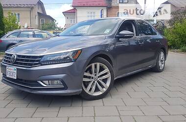 Седан Volkswagen Passat 2018 в Львове