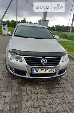 Седан Volkswagen Passat 2005 в Вижнице