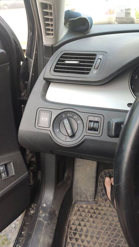 Универсал Volkswagen Passat 2009 в Бродах