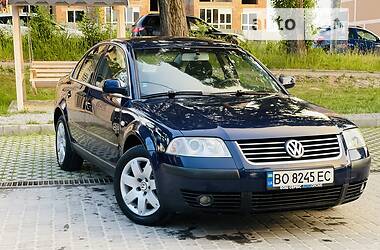 Седан Volkswagen Passat 2003 в 