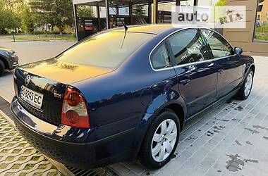 Седан Volkswagen Passat 2003 в 