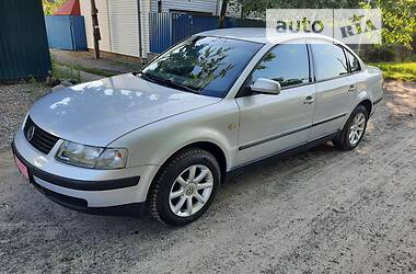 Седан Volkswagen Passat 1999 в Полтаві